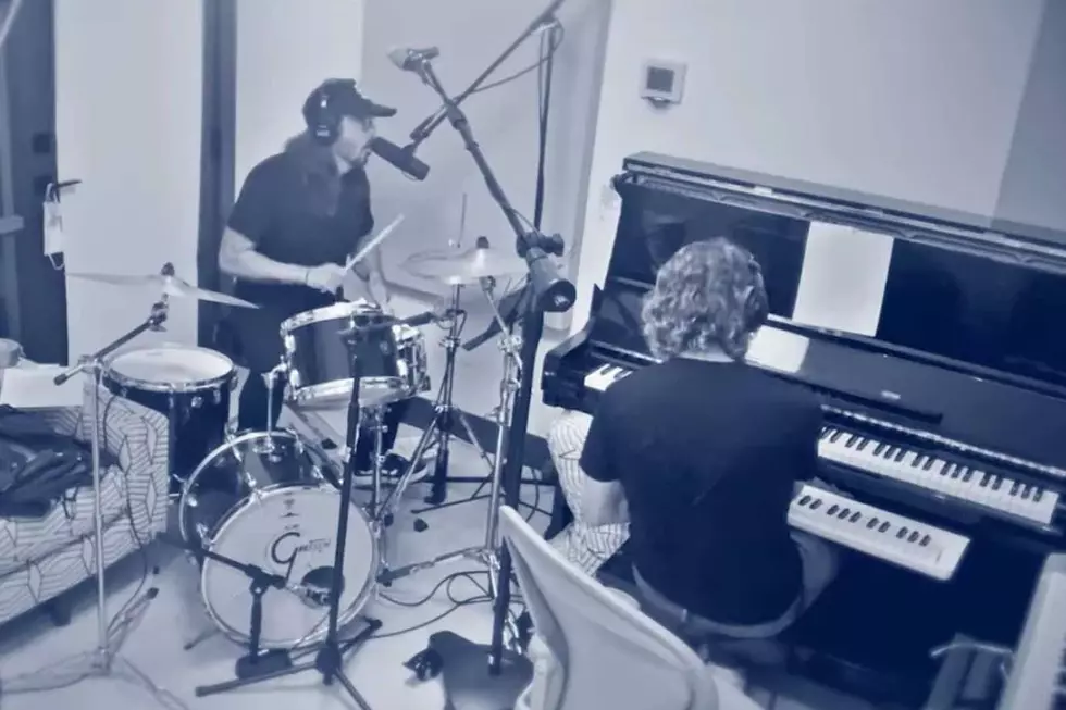 Watch Dave Grohl and Greg Kurstin Cover the Velvet Underground