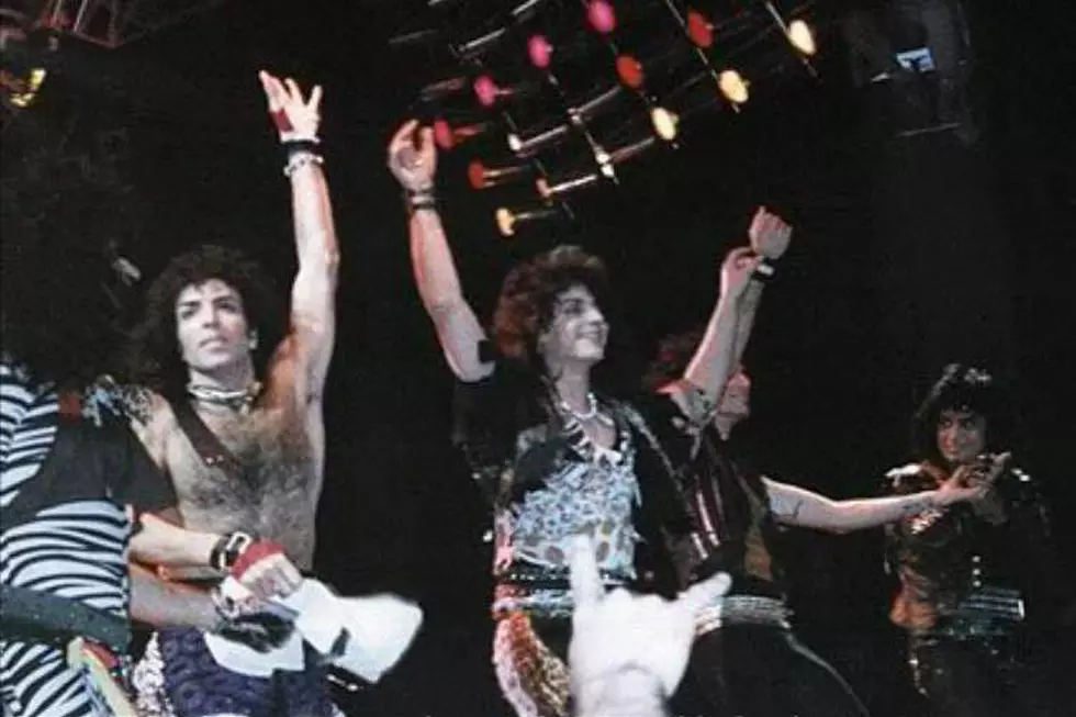 Kiss Show With Two Lead Guitarists