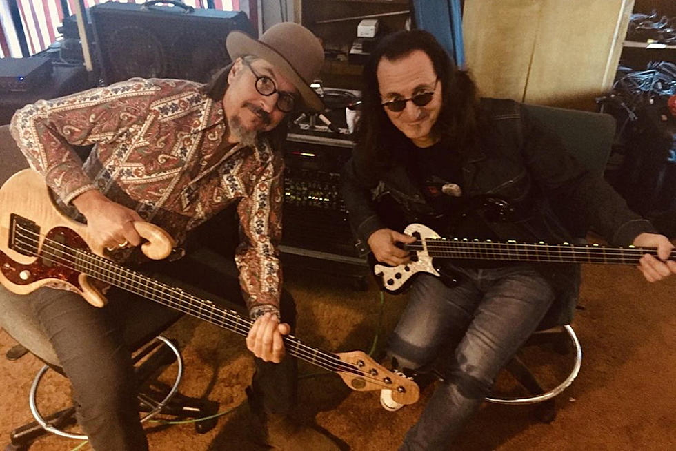 Primus’ Les Claypool ‘Learning’ From Rush Bassist Geddy Lee