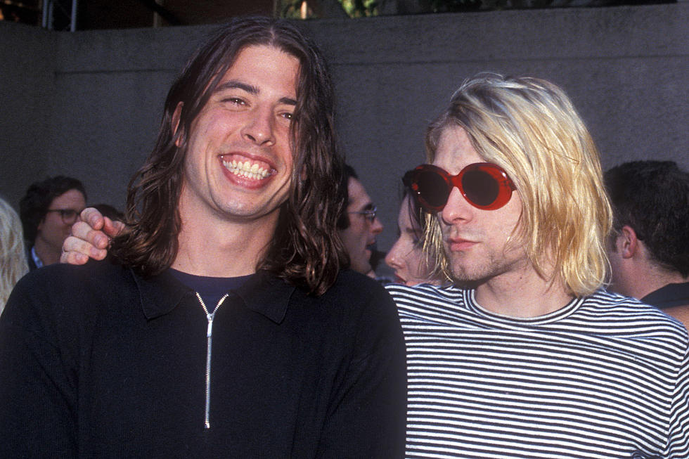 Dave Grohl Recalls Impact of False Kurt Cobain Death Report