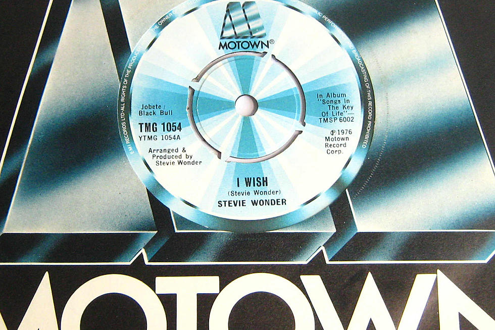 45 Years Ago: Stevie Wonder’s ‘I Wish’ Rides Funky Nostalgia to No. 1