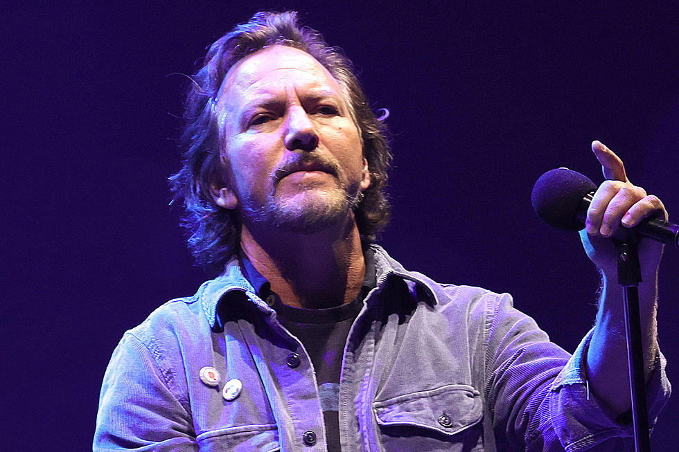 Eddie Vedder Tells Fans His COVID Was ‘Pretty Serious’