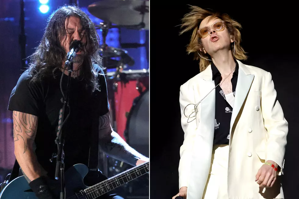 Watch Dave Grohl Cover ‘Summer Breeze’ With Beck and Tenacious D
