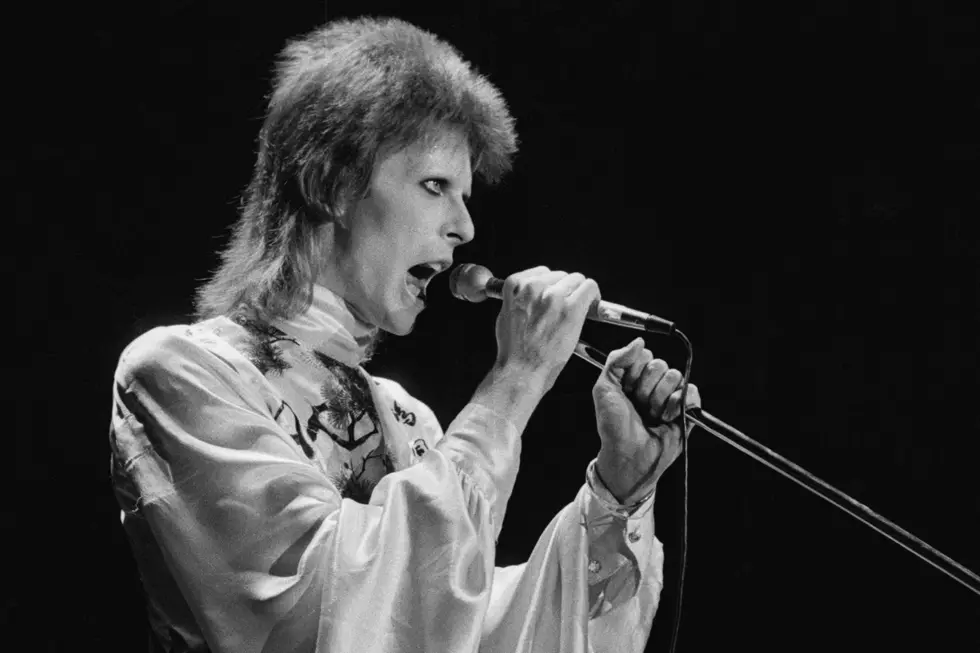 What If David Bowie Had Stayed as Ziggy Stardust?