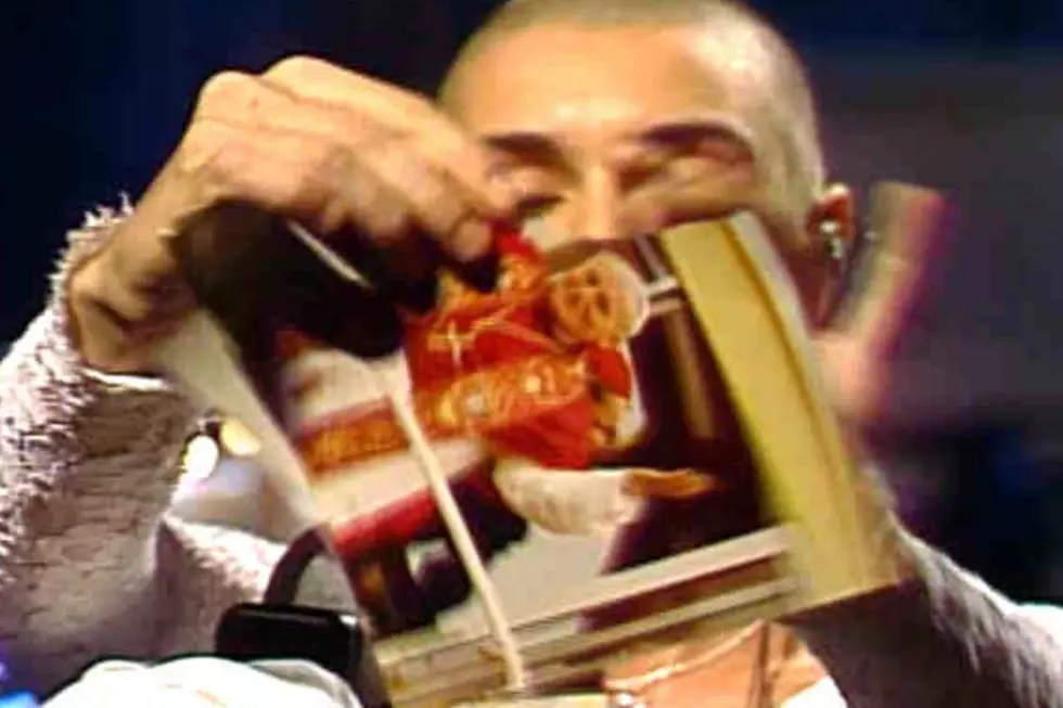 When Sinead O'Connor Tore Picture of the Pope on 'SNL'