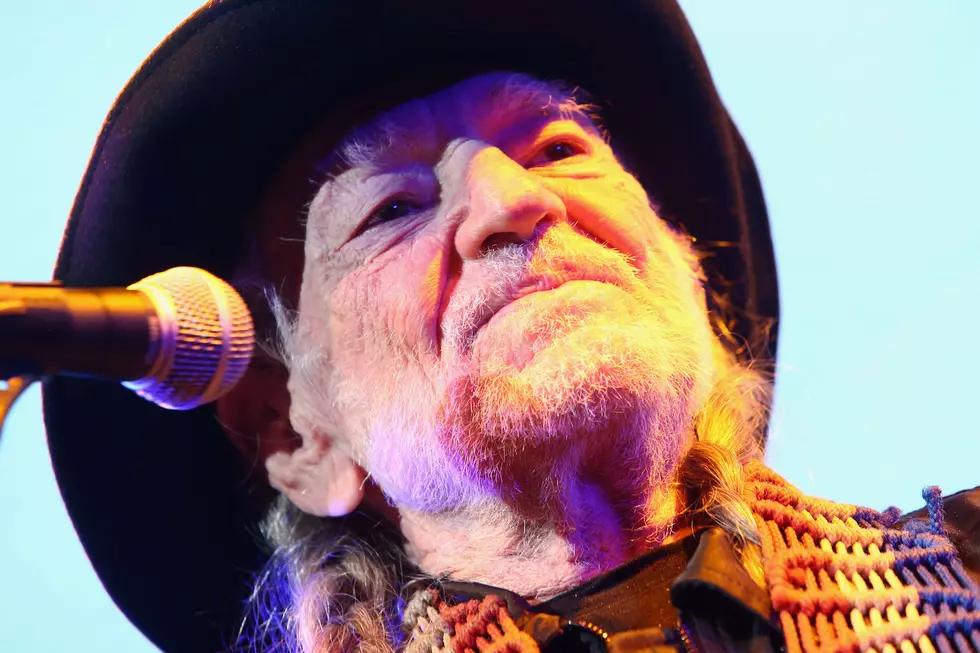 Why Willie Nelson Should Be in HOF