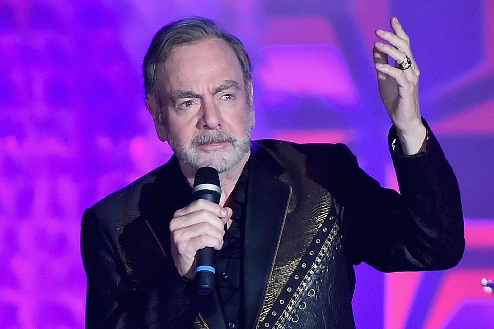 Neil Diamond Only Just Learned to Accept Parkinson’s Diagnosis