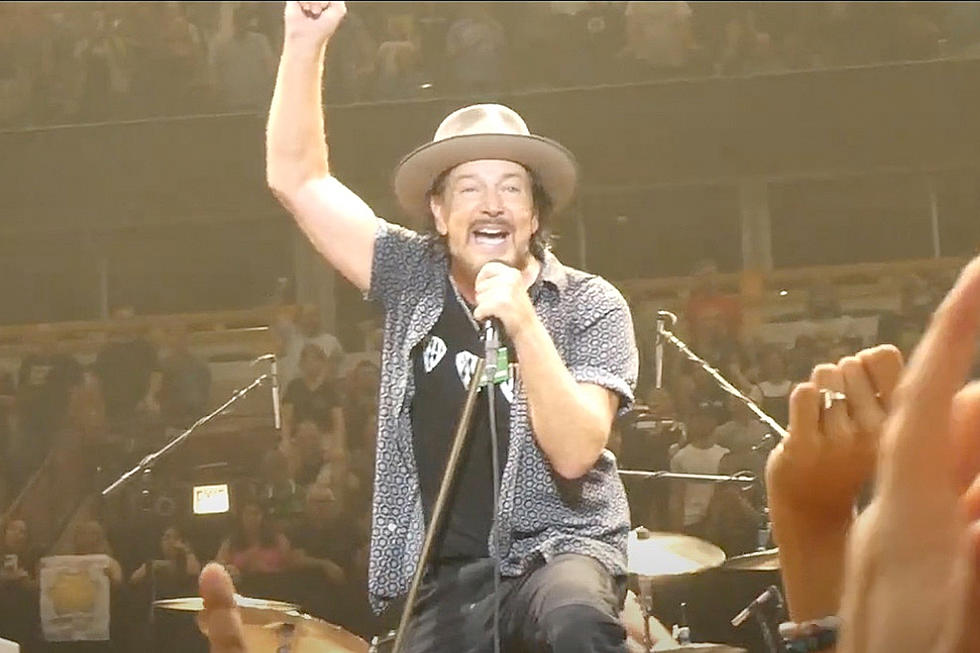 Watch Pearl Jam Close Chicago Show With a Cheap Trick Cover