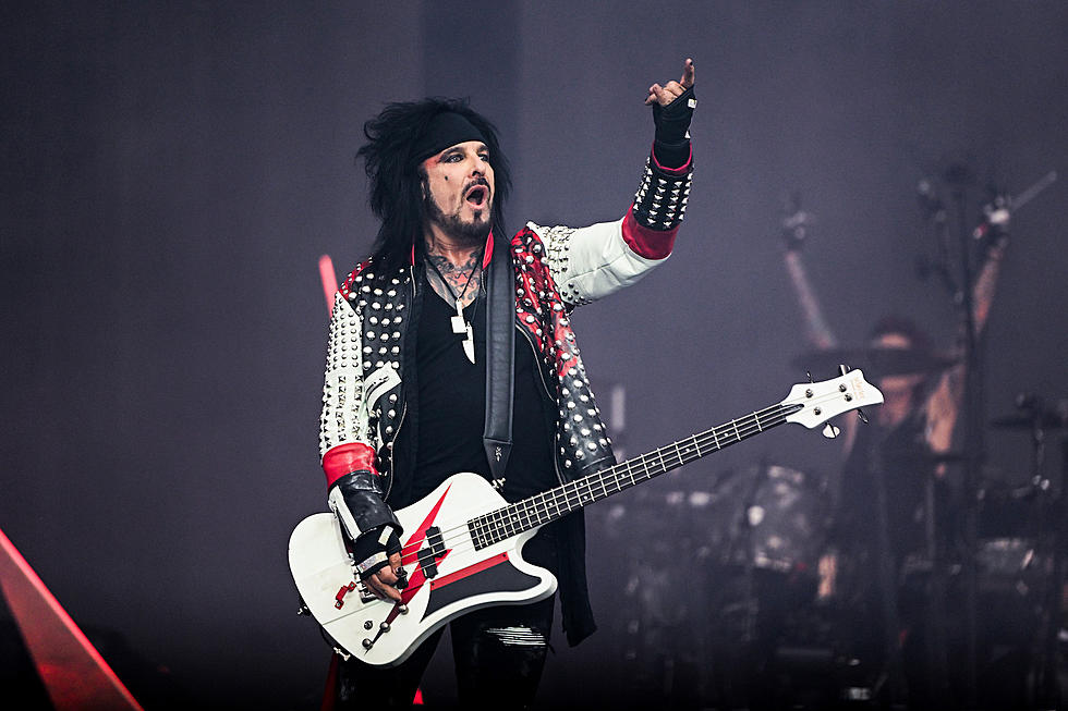 Nikki Sixx Says the FBI Is Investigating His Family’s Stalker