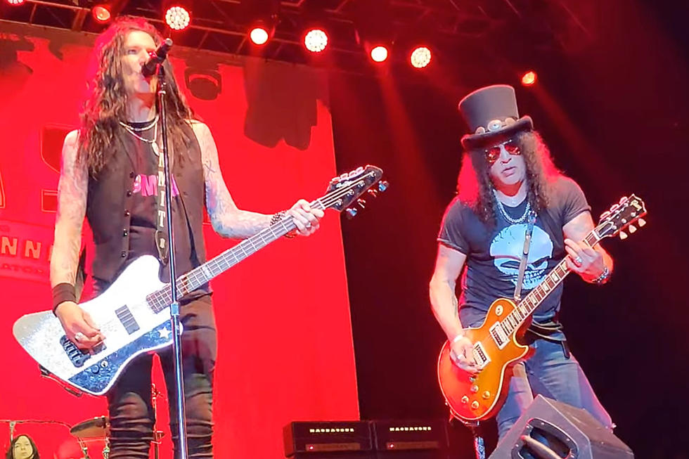 Slash Performs 'Use Your Illusion' Deep Cut for the First Time