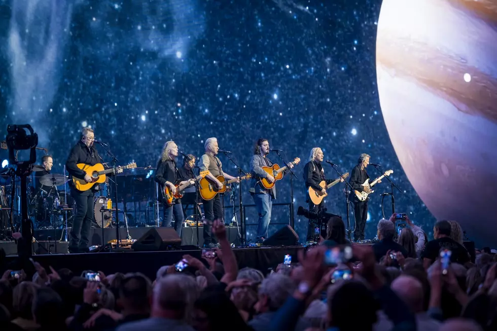 Eagles Dazzle in Sphere Debut: Pictures, Videos, Set List