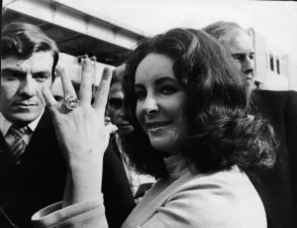 Liz Taylor&#8217;s Spectacular Jewelry Collection Going Up For Auction
