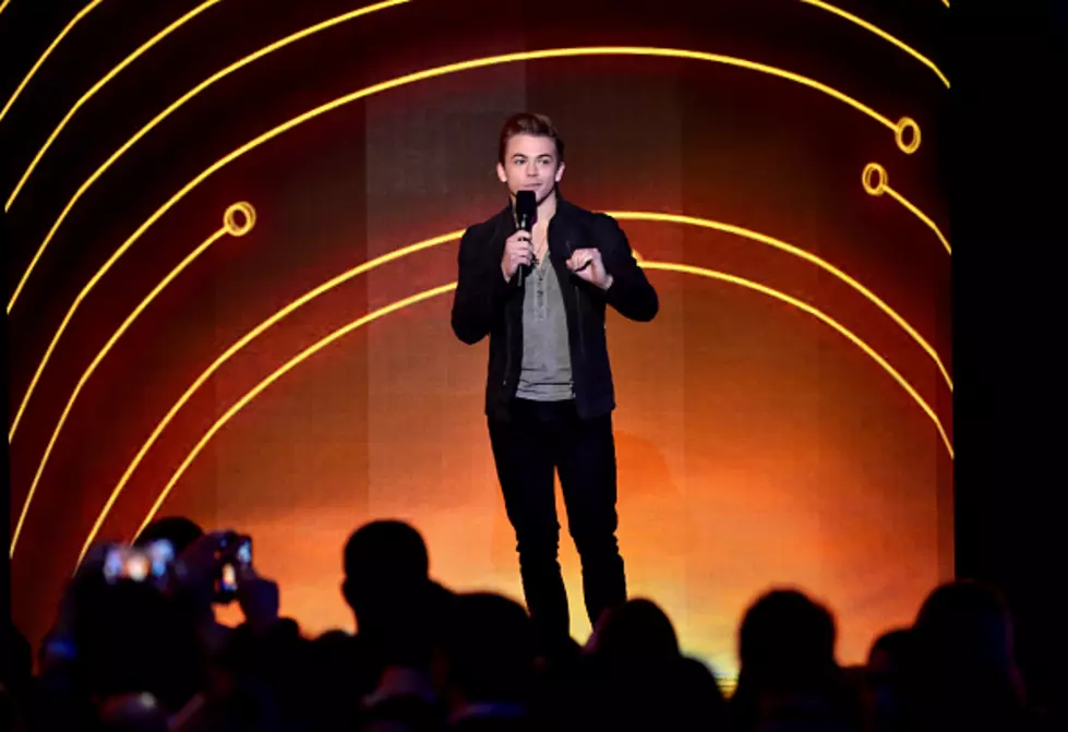 Flashback Friday &#8211; Hunter Hayes Performs at the 2014 Grammy Awards [VIDEO]