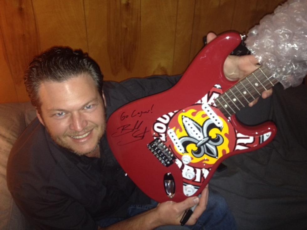 Win a Blake Shelton Ragin’ Cajun Autographed Guitar at UL Alumni Association Spring Gala