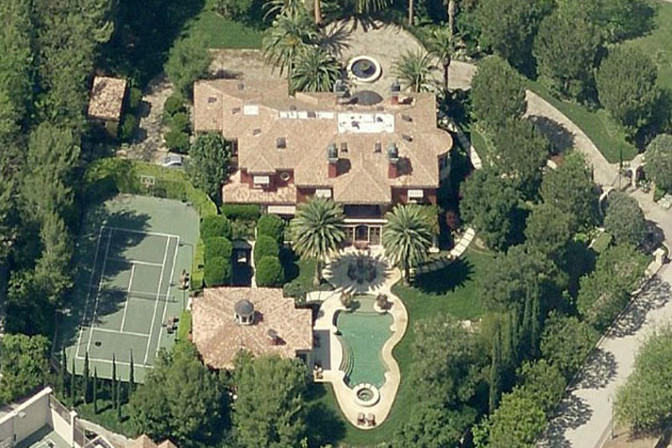 Reba McEntire Sells Beverly Hills Mansion for $22.5 Million