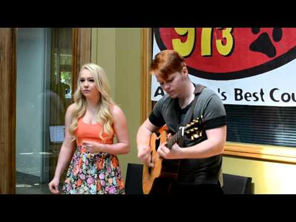 RaeLynn Performs “Love Triangle’ Live in the Lobby [VIDEO]