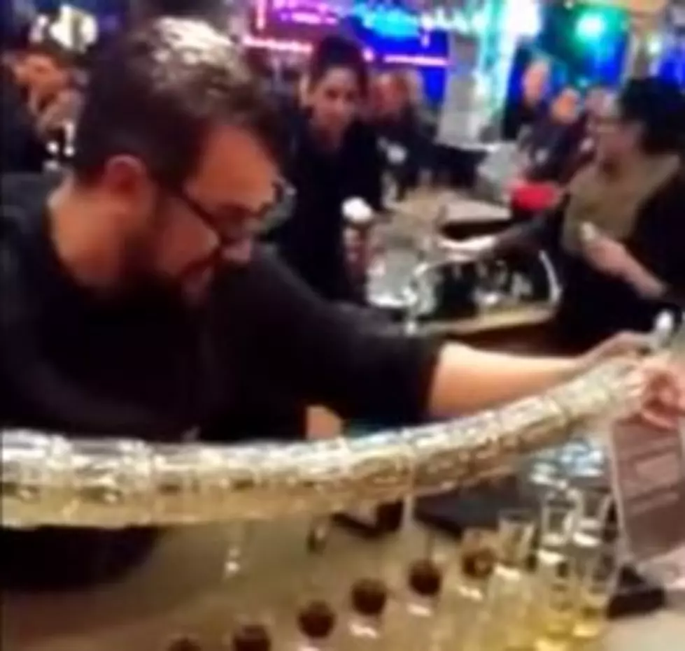 Mind Blowing Bartender Trick [Video]