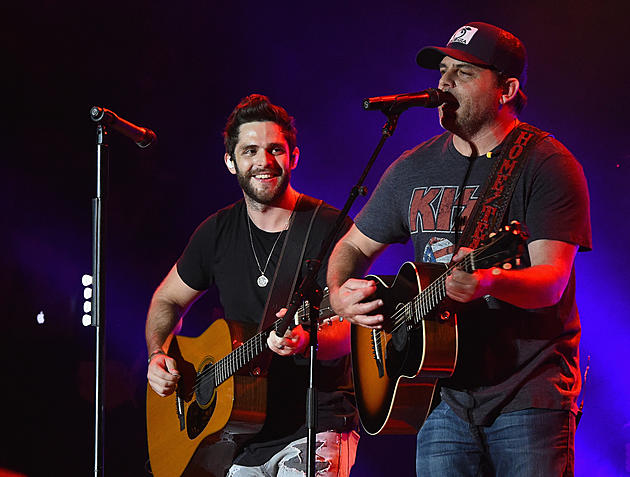 Thomas Rhett Performs His Dad&#8217;s Signature Song, And It&#8217;s Awesome [VIDEO]