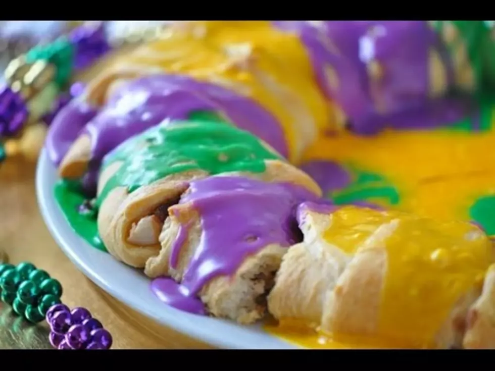 Yes, You Can Actually Make Your Own King Cake [VIDEO]