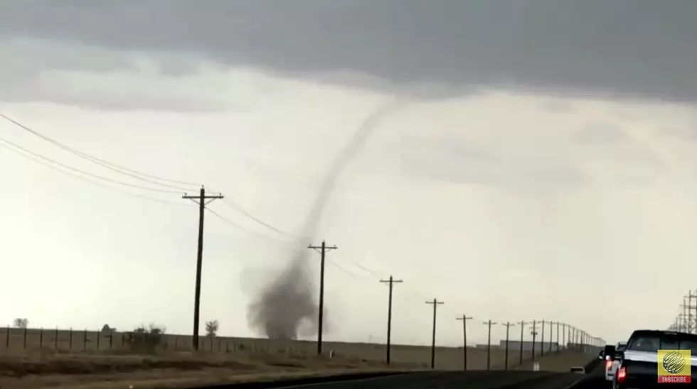 Tornado Forming In Texas As Severe Weather Moves Through The South [Video]