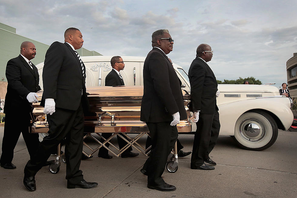 5 Words You Should Never Say at a Funeral, Ever