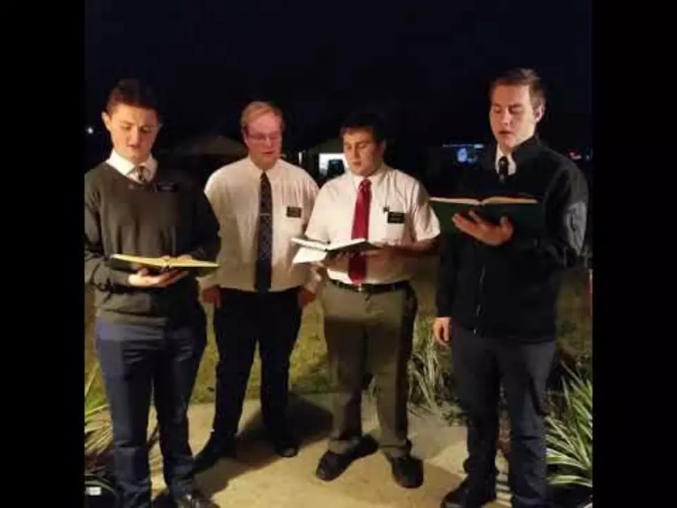 We Got Real Live Christmas Carolers Tonight! [Video]