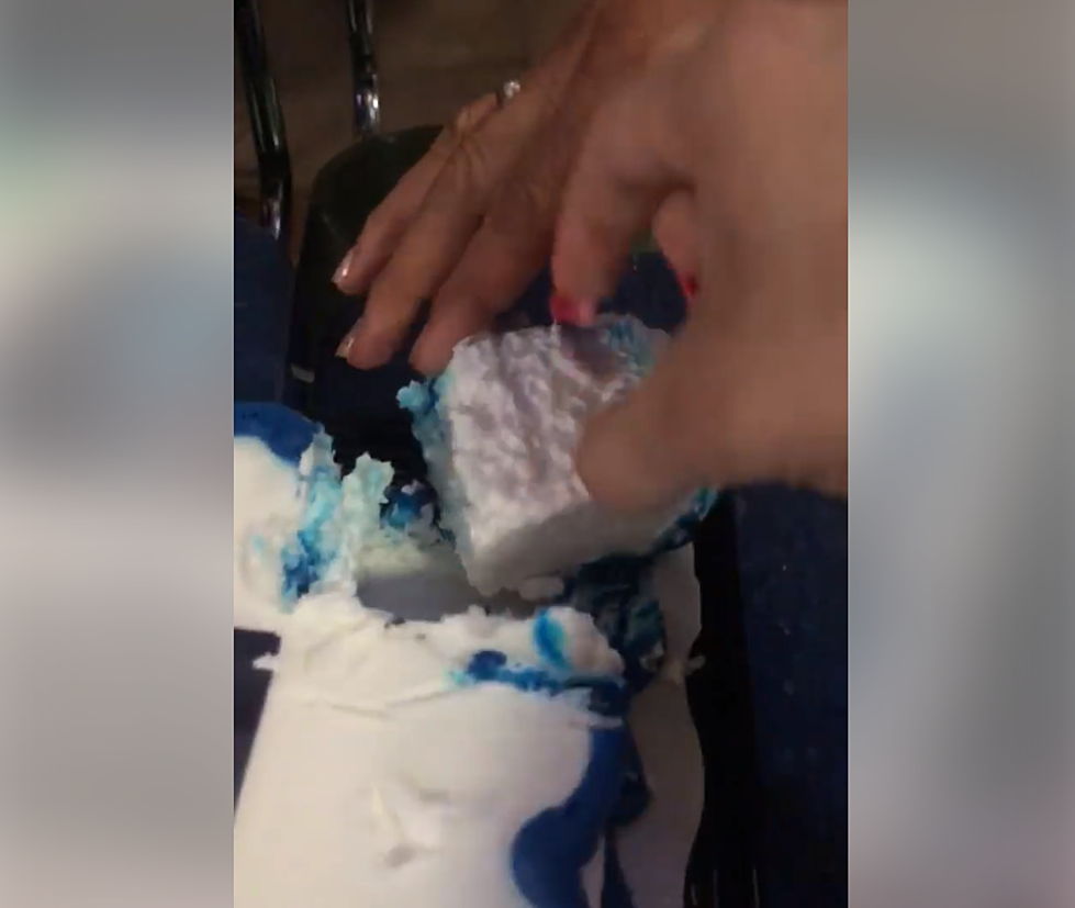 Family Sold Graduation Cake From Walmart Made Of Styrofoam [Video]