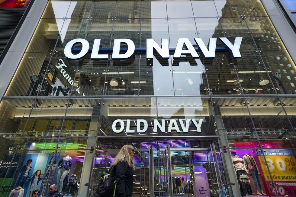 Old Navy To Split From Gap, Open 800 Stores