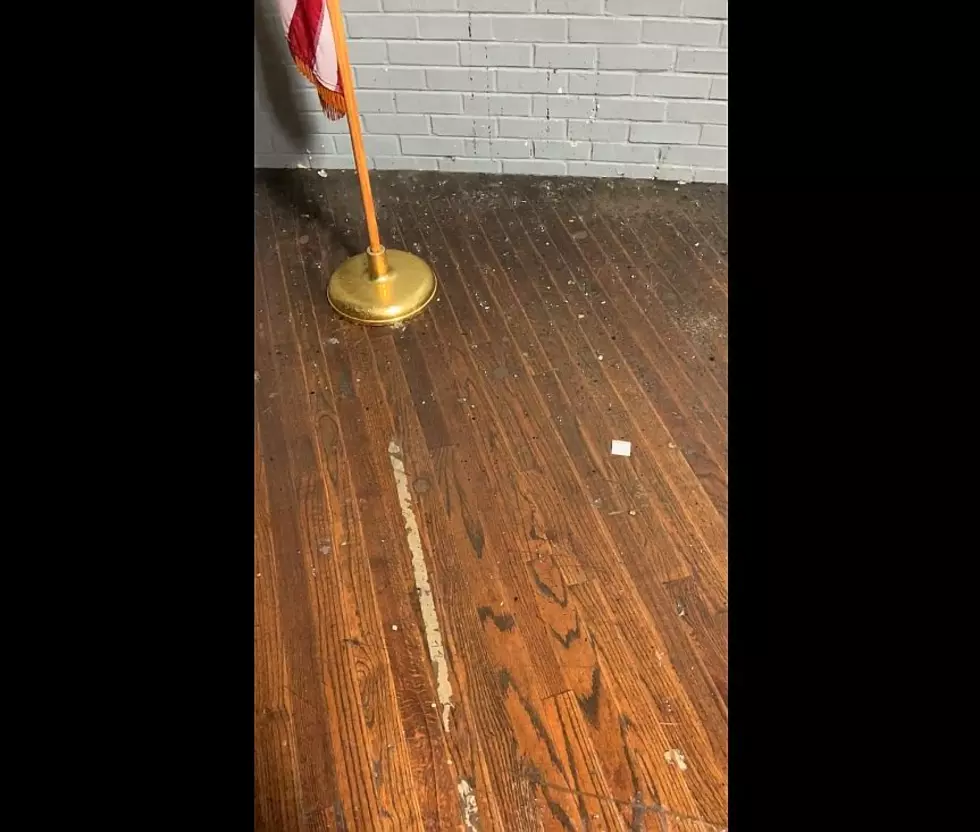 Lafayette High’s Auditorium Leaks Rainwater During Yesterday’s Showers [Video]
