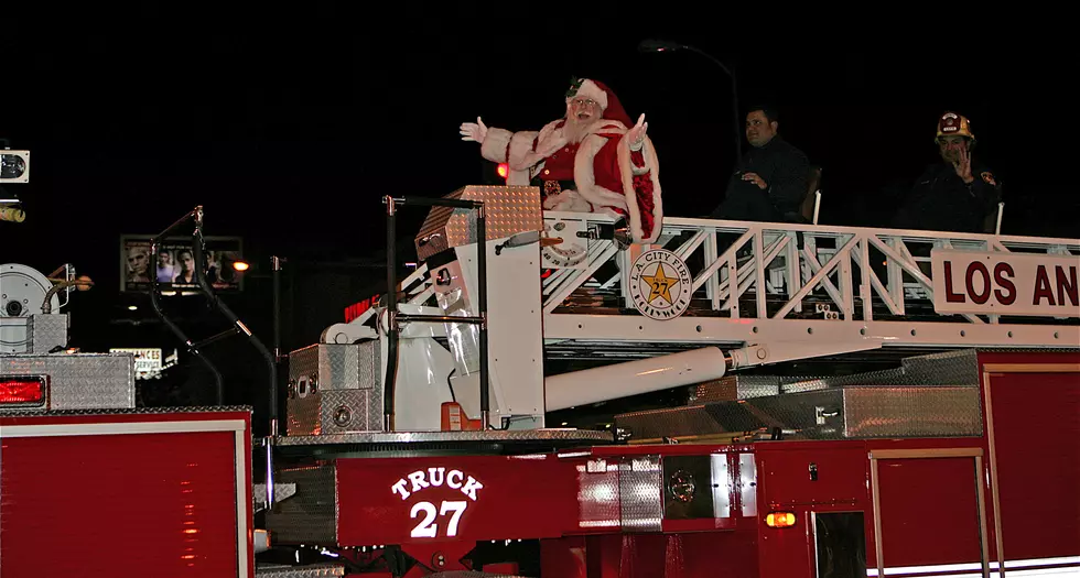 Santa Claus to Parade Through Neighborhoods in Scott
