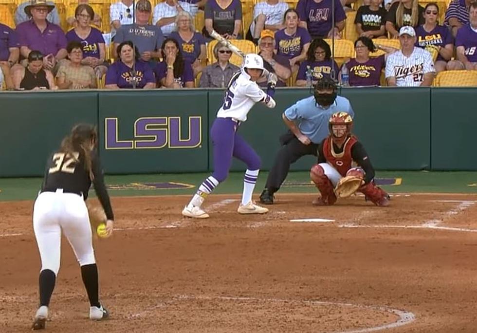 LSU Softball Drops Game 1 in Super Regional