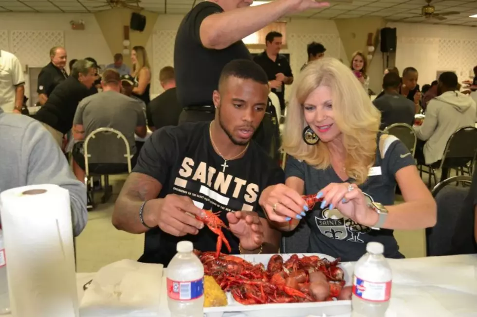 Saints Rookies Enjoy Crawfish for the First Time — Spoiler Alert: It Doesn’t Go Well