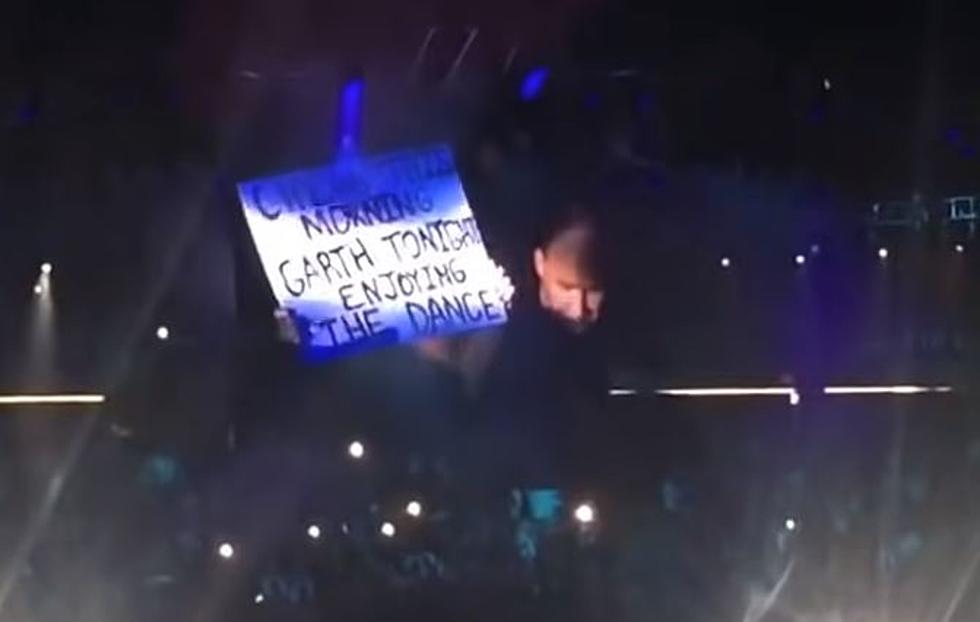 Bringing Signs to Concerts - Good Fun or Poor Etiquette?