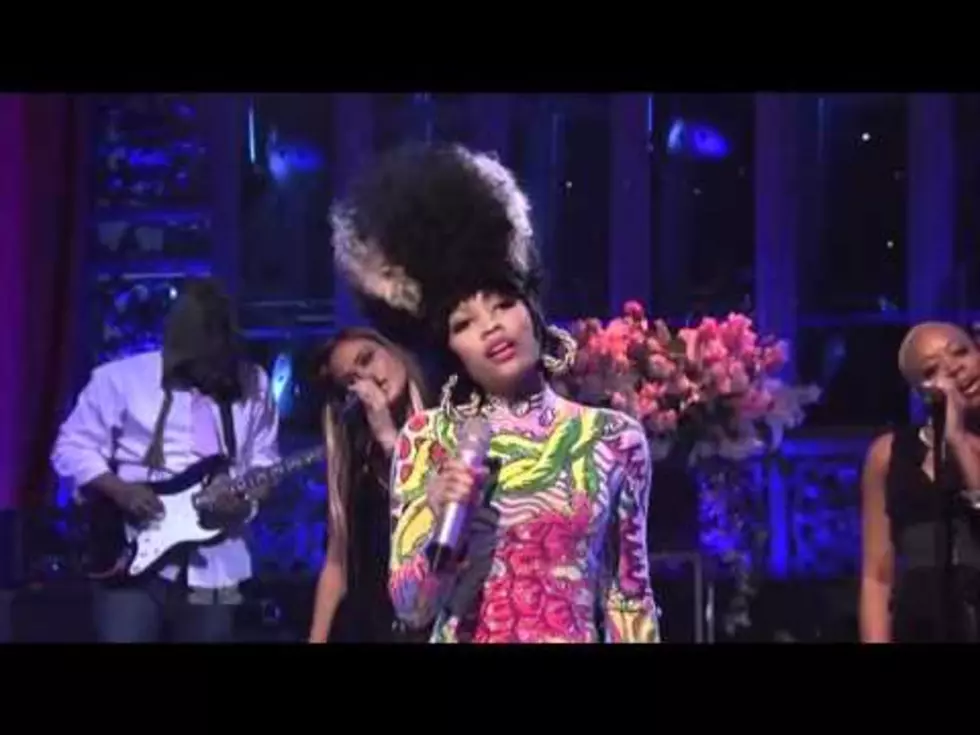 Nicki Minaj Performs On SNL (VIDEO)