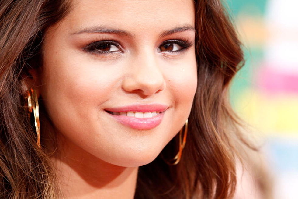 Selena Gomez Rushed To L.A. Hospital