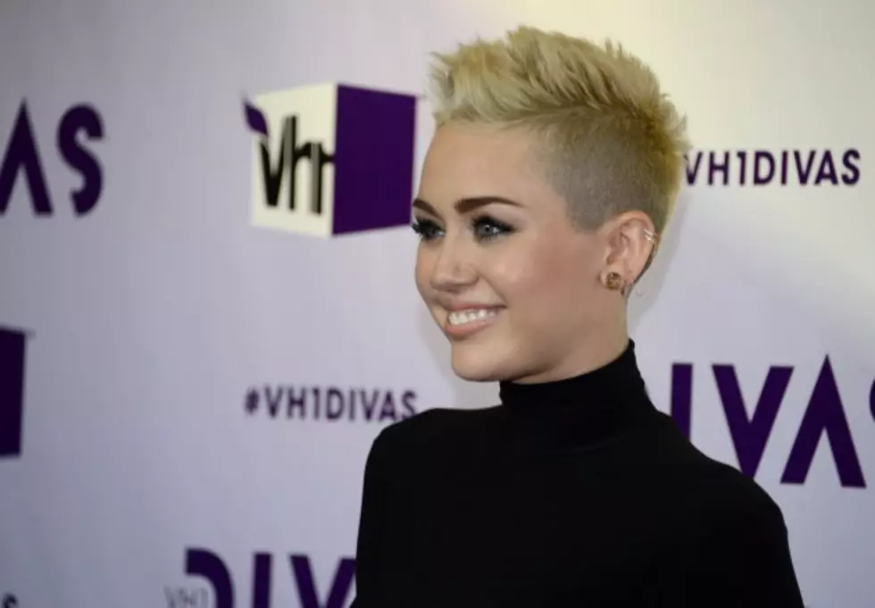 Miley Cyrus Gets A &#8216;Big Booty H&#8211;&#8216; For Her Birthday [PHOTO]