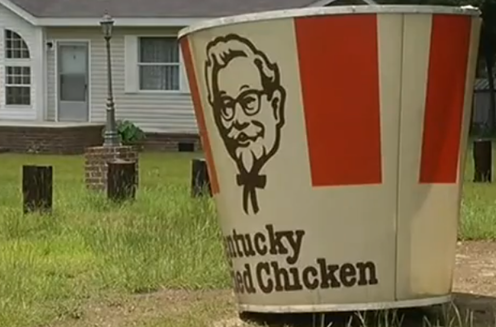 A Mysterious Giant KFC Bucket Pops Up In A Woman’s Yard [VIDEO]