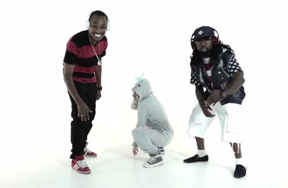 Miley Cyrus Look-A-Like Stars In New Ying Yang Twins Video Dedicated To Twerking