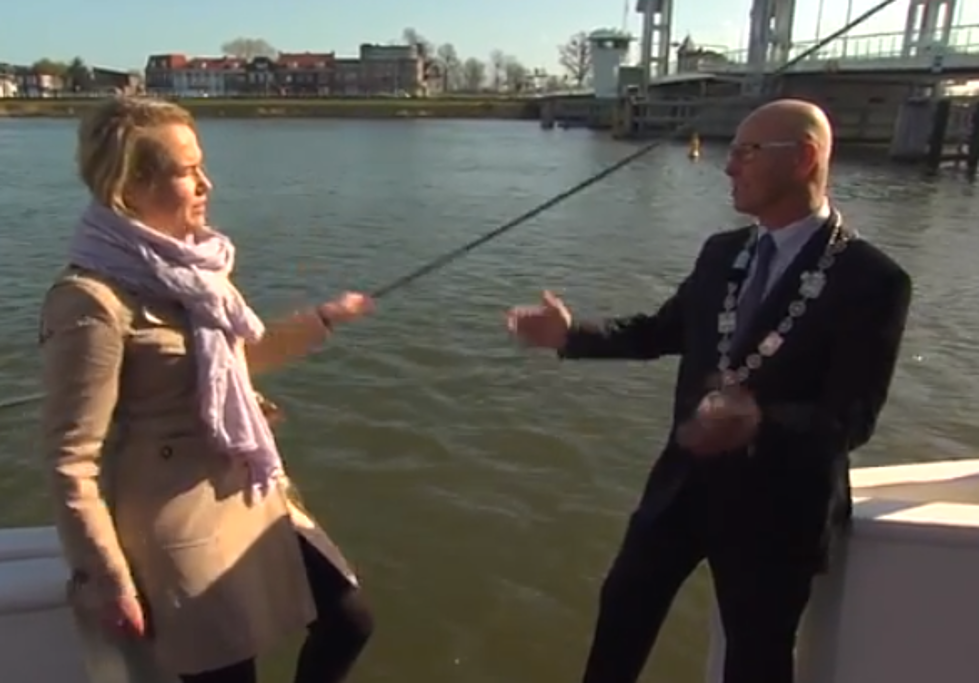 Dutch News Reporter Falls Off Boat During Interview [VIDEO]