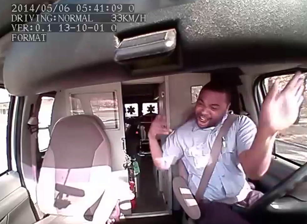 EMT Can’t Help But Dance To Rihanna While Driving Ambulance [VIDEO]