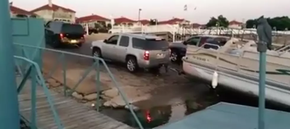 How Not To Pull Your Boat Out The Water At A Boat Launch [VIDEO]