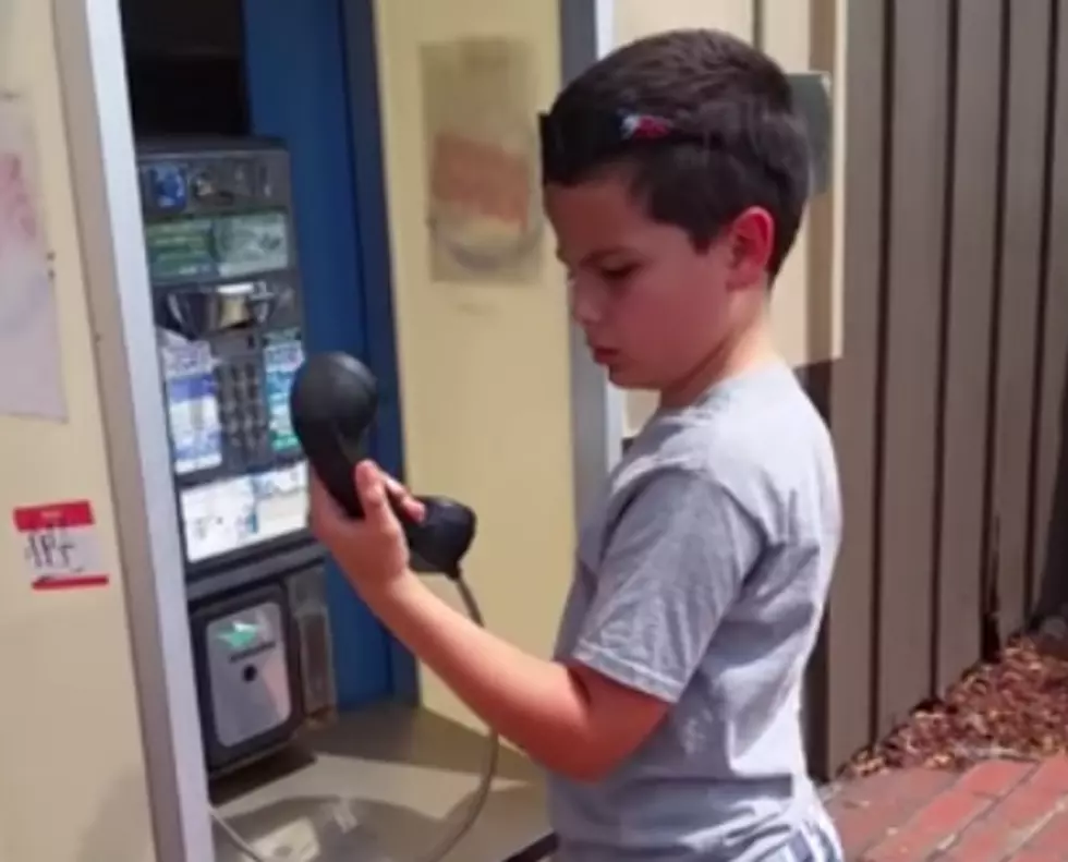 Boy Sees Payphone For The First Time, Asks What It Is [VIDEO]