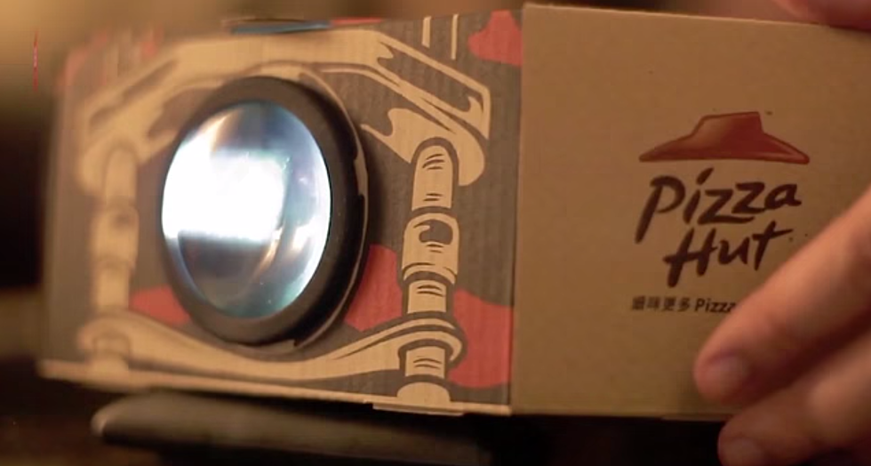 Pizza Hut Has A New Delivery Box That Turns Into A Movie Projector For Your Smartphone [VIDEO]