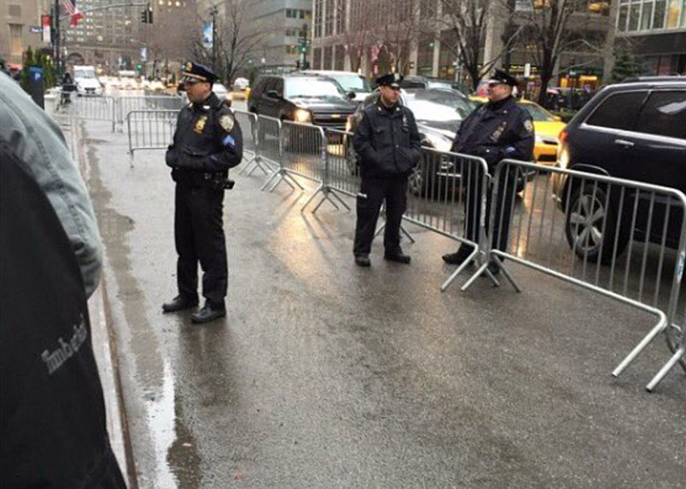 So, Absolutely No One Showed Up To That Anti-Beyonce Rally At NFL Headquarters [PHOTOS]