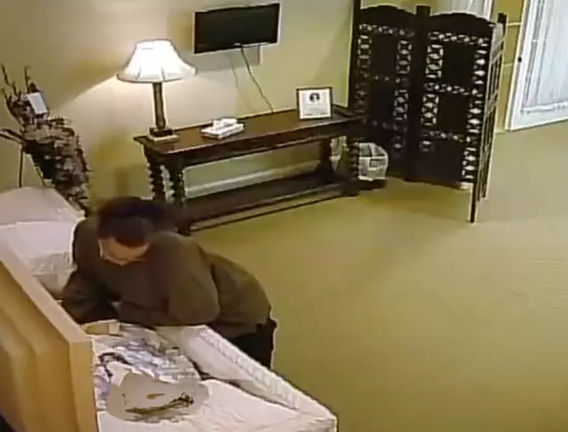 Woman Allegedly Steals Ring Off Corpse In Funeral Home