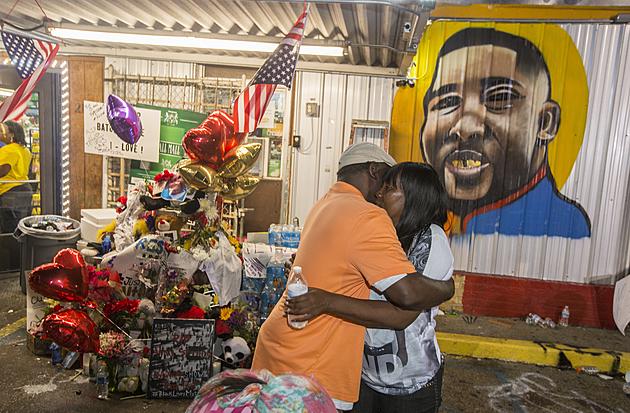 Alton Sterling&#8217;s Family Calls For Peace, Asks Outsiders To Leave [VIDEO]