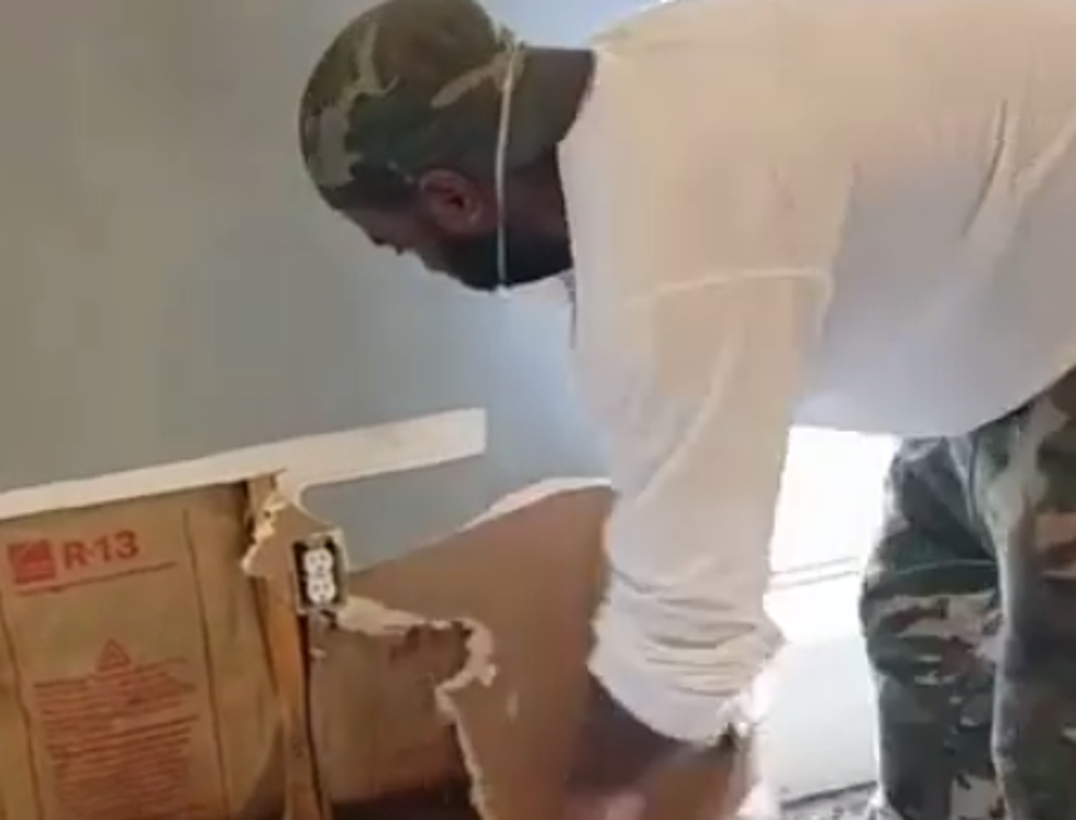 Man Shows You How To Find ‘Tape Line’ In Sheetrock Wall [VIDEO]