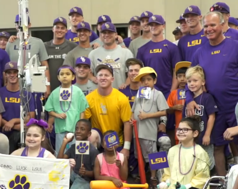 LSU Baseball Team Visits Hospital In Omaha [VIDEO]