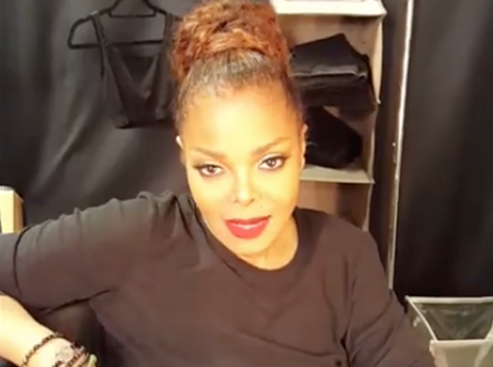 Janet Jackson Addresses Houston Show From Lafayette CAJUNDOME [VIDEO]