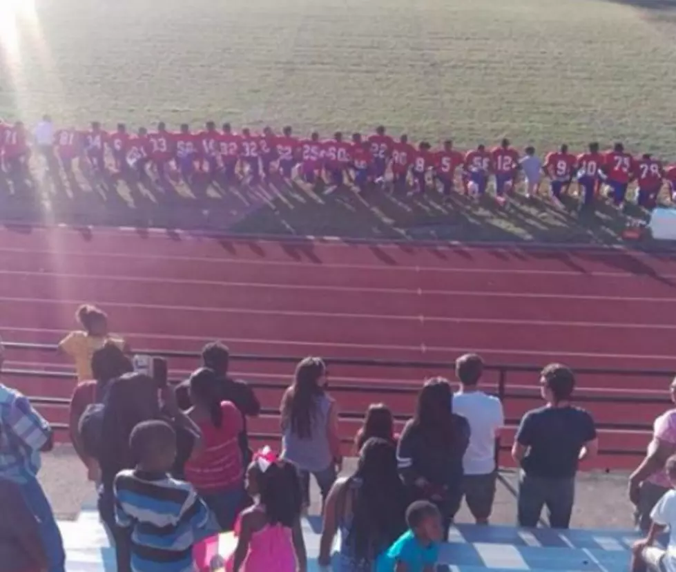 Acadian Middle Football Team Kneels During National Anthem